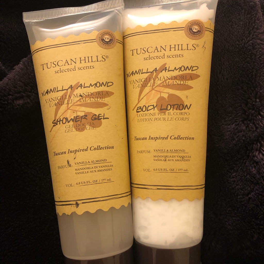 Tuscan Hilos Shower Gel And Body Lotion